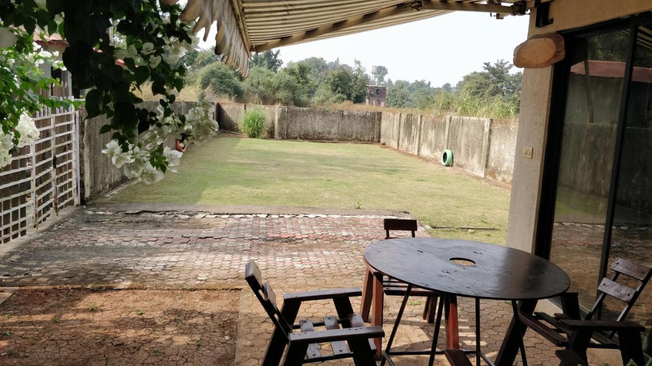 Chalet Ahaz, The Place Of Privacy With Outside Sitting Karjat Exterior foto