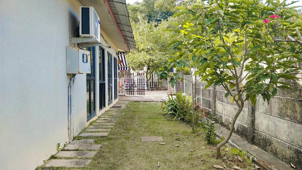 Chalet Ahaz, The Place Of Privacy With Outside Sitting Karjat Exterior foto